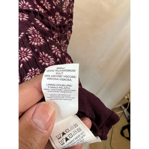 Lucky Brand Purple Floral Cold Shoulder Top - Size Large - Picture 3 of 4